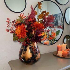 Vaas Tasman Butterfly by Milou van Schaik Martinet